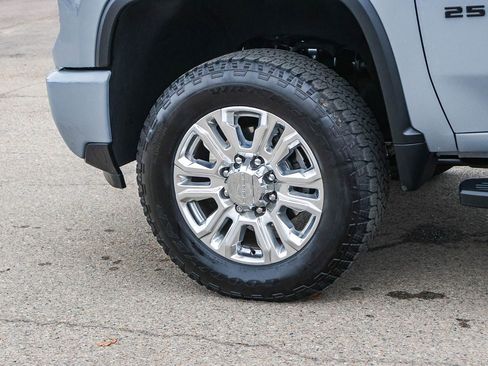 Used 2024 Chevrolet Silverado 2500 LTZ w/ LTZ Plus Package image 10