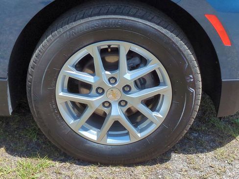 Used 2024 Chevrolet Equinox LS w/ LS Convenience Package AWD/4WD image 11
