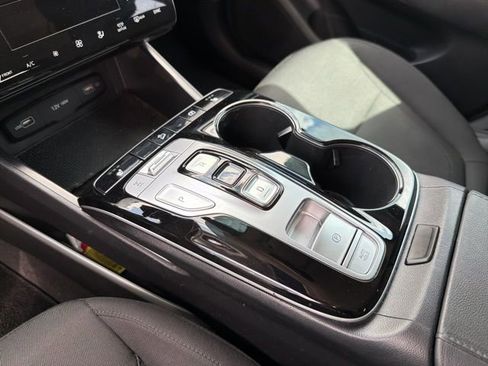 Used 2022 Hyundai Tucson Blue image 17