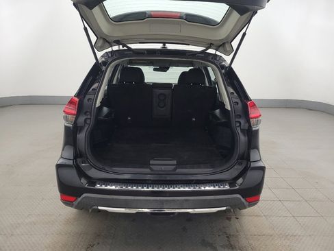 Used 2019 Nissan Rogue S image 29