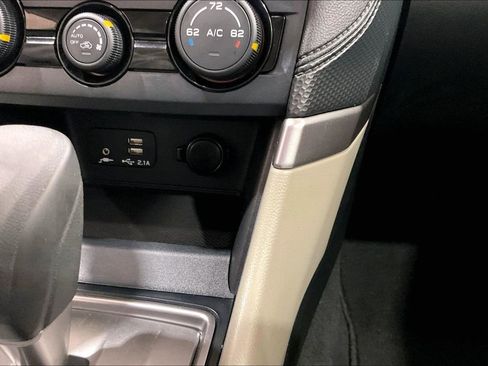 Used 2022 Subaru Forester Base image 29