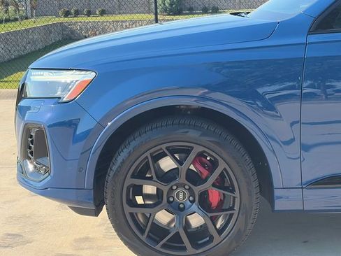 Used 2025 Audi SQ7 Prestige AWD/4WD image 5