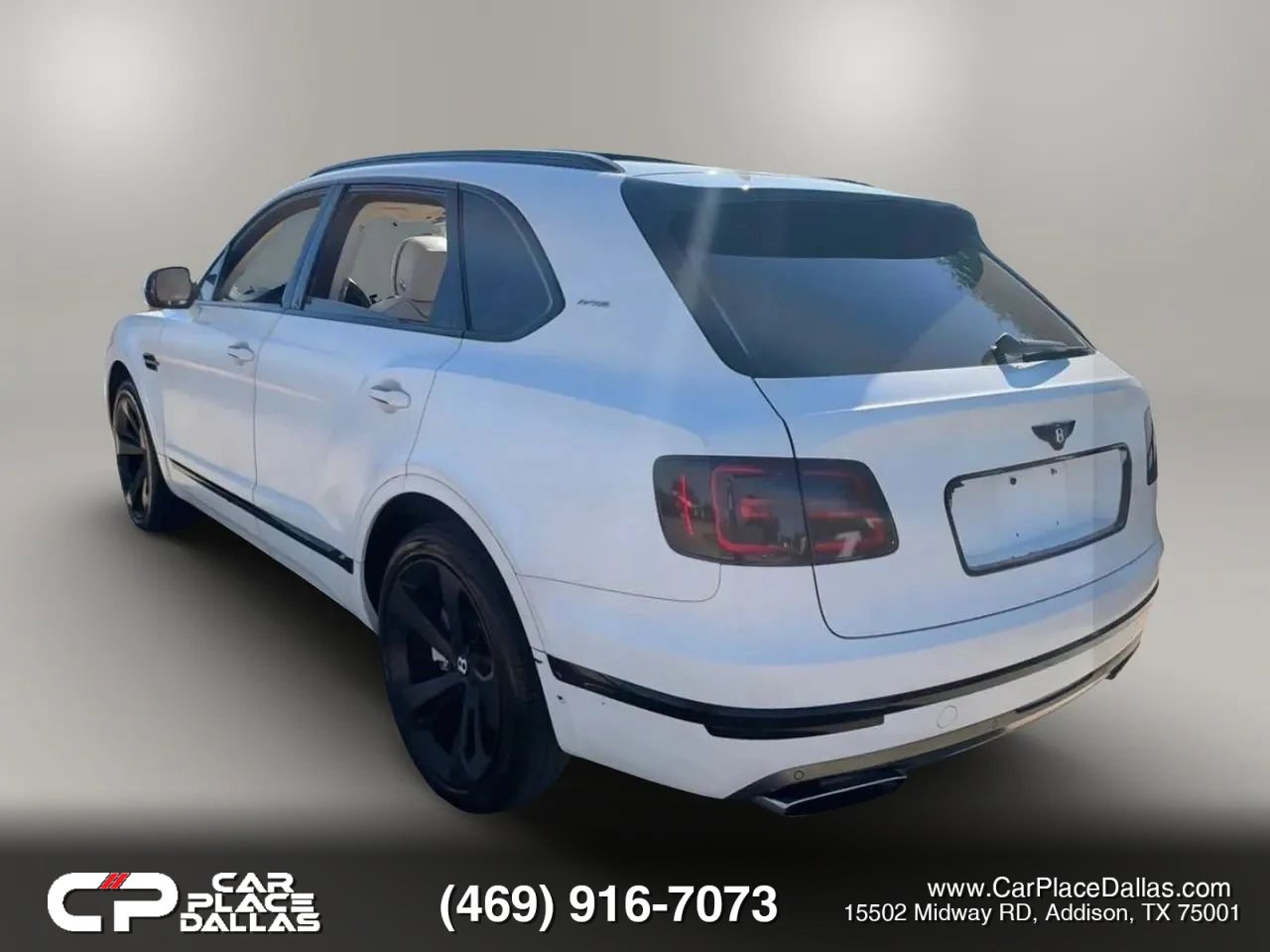 Used 2017 Bentley Bentayga AWD/4WD image 2