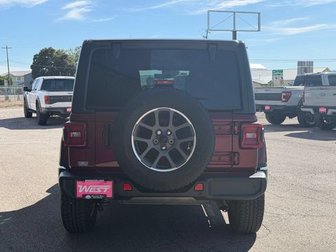 Used 2021 Jeep Wrangler Unlimited Sport AWD/4WD image 8