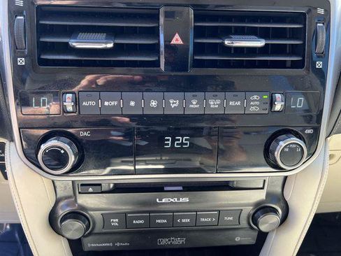 Certified 2023 Lexus GX 460 Premium w/ Accessory Package AWD/4WD image 17