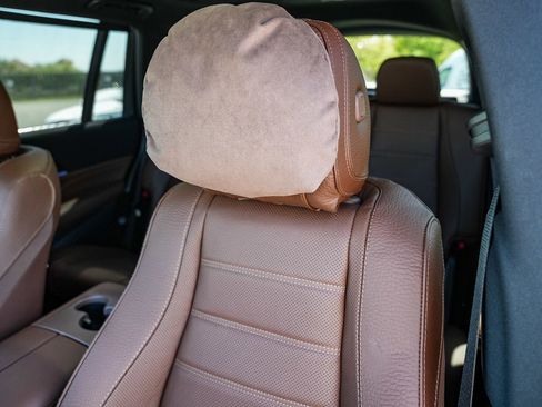 New 2026 Mercedes-Benz GLS 450 4MATIC image 23
