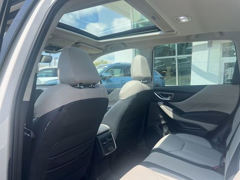 Used 2023 Subaru Forester Limited AWD/4WD image 17