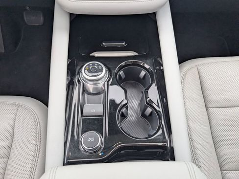 Used 2025 Ford Explorer Platinum w/ Ultimate Package image 24