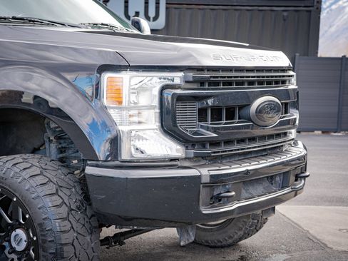 Used 2020 Ford F250 XLT AWD/4WD image 3