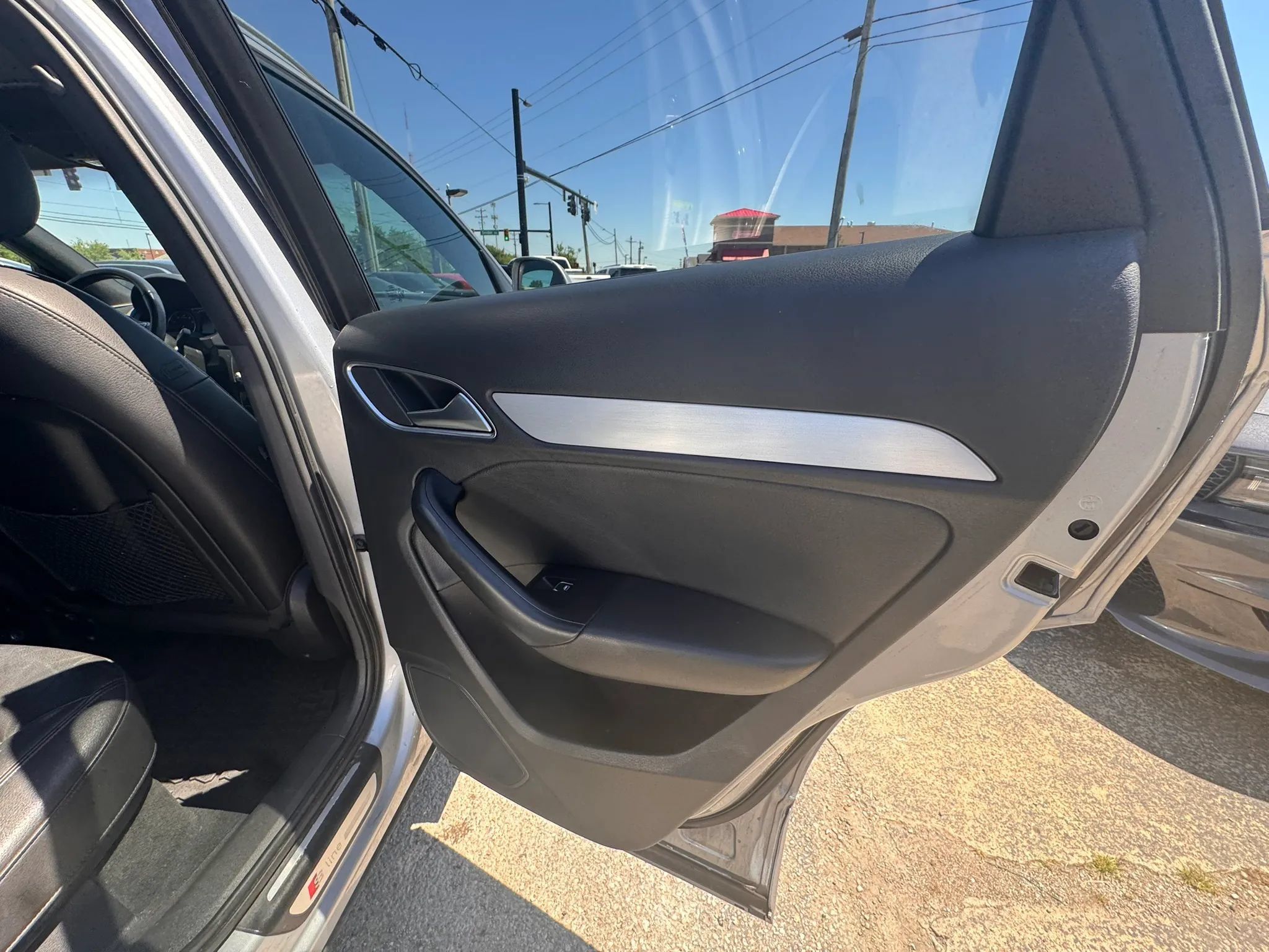 Used 2018 Audi Q3 2.0T Premium AWD/4WD image 23