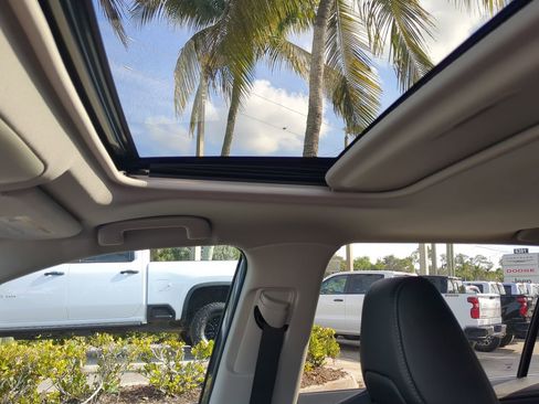 Used 2022 Toyota RAV4 Limited image 21