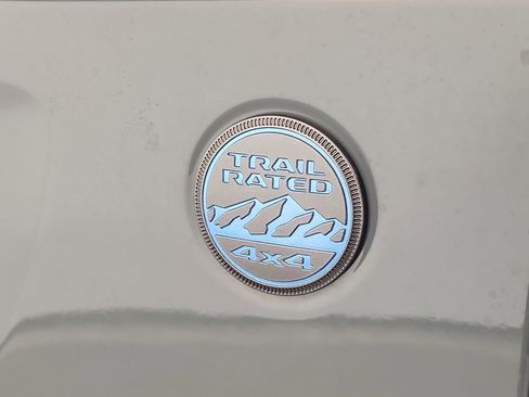 Used 2025 Jeep Wrangler Unlimited Sahara w/ Safety Group image 8