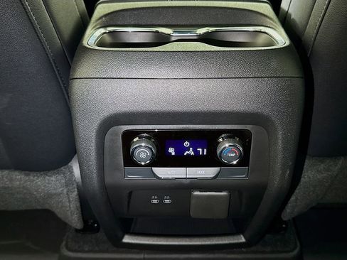 New 2026 Chevrolet Traverse LT w/ Midnight/Sport Edition image 14