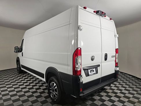 New 2026 RAM ProMaster 2500 w/ Quick Order Package 22G SLT FWD image 5