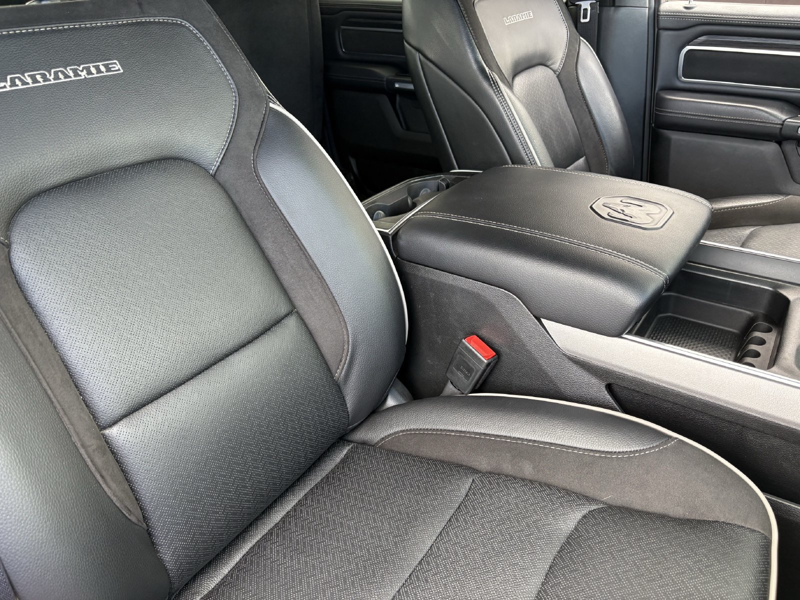 Used 2023 RAM 1500 Laramie AWD/4WD image 12