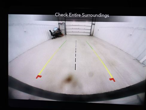 Used 2022 Jeep Wrangler Unlimited Sahara w/ LED Lighting Group AWD/4WD image 28