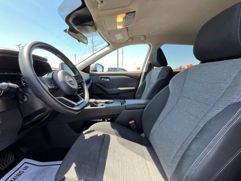 Used 2022 Nissan Rogue SV FWD image 25