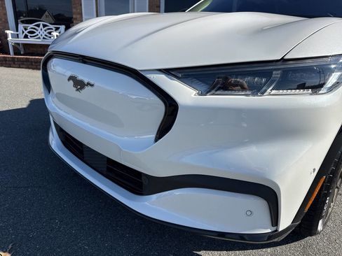 Used 2021 Ford Mustang Mach-E Premium image 37