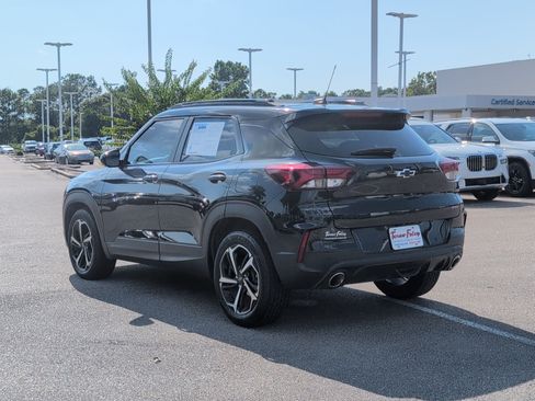 Used 2023 Chevrolet TrailBlazer RS w/ Convenience Package FWD image 3