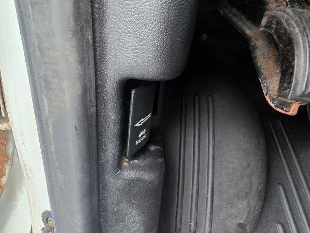 Used 2011 Ford E-450 and Econoline 450 Super Duty RWD image 13