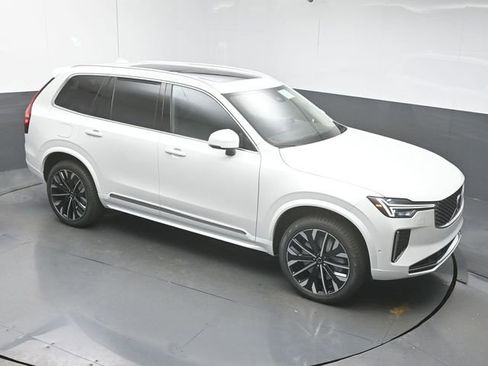 Used 2026 Volvo XC90 T8 Plus w/ Protection Package Premier image 42