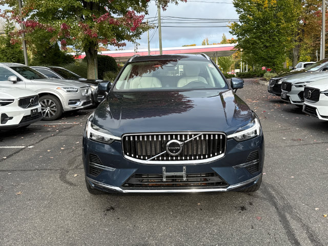 Used 2023 Volvo XC60 T8 Ultimate w/ Climate Package AWD/4WD image 6