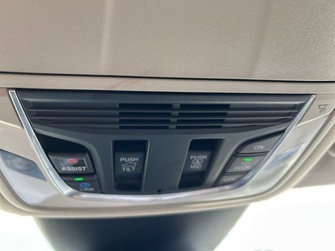 Used 2023 Acura MDX FWD w/ Technology Package image 26