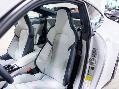 Used 2025 Porsche 911 Carrera 4 GTS image 36