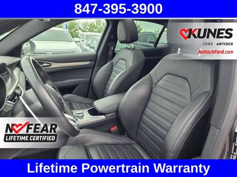 Used 2023 Alfa Romeo Stelvio Veloce AWD/4WD image 22