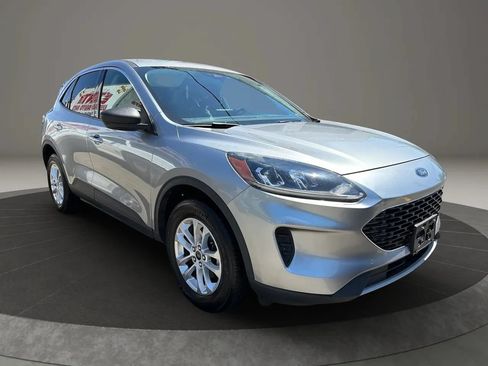 Used 2022 Ford Escape SE w/ Convenience Package AWD/4WD image 3