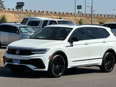 Used 2022 Volkswagen Tiguan SE R-Line AWD/4WD image 7