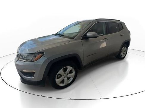 Used 2021 Jeep Compass Latitude w/ Convenience Group AWD/4WD image 5