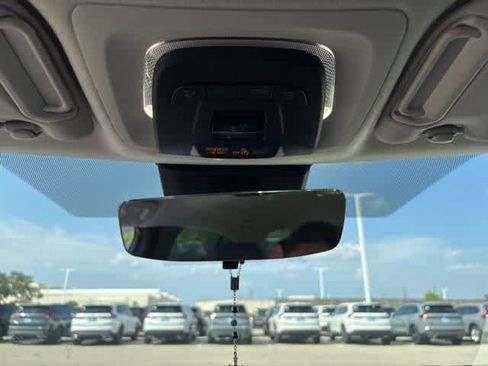 Used 2025 Toyota Corolla LE FWD image 21