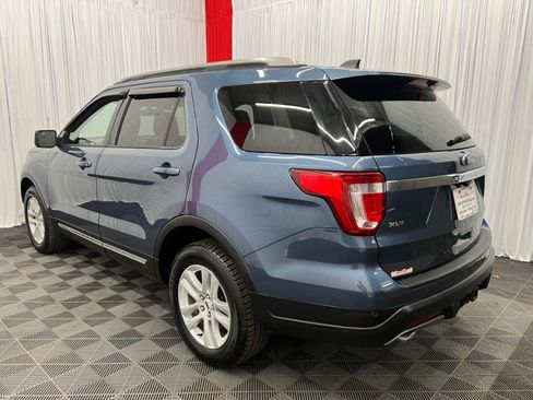 Used 2018 Ford Explorer XLT AWD/4WD image 6