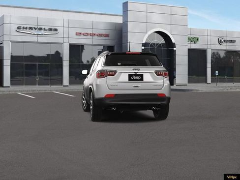 Used 2026 Jeep Compass Limited AWD/4WD image 13