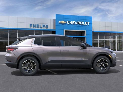 New 2026 Chevrolet Equinox EV LT image 6