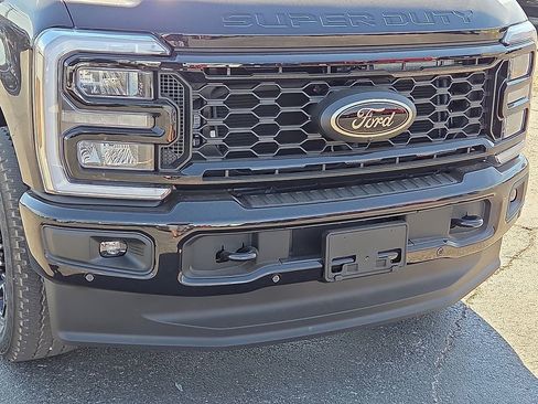 New 2026 Ford F350 Lariat w/ Black Appearance Package AWD/4WD image 9