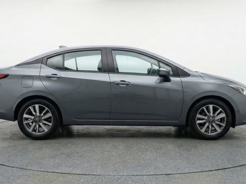 Used 2025 Nissan Versa SV image 11