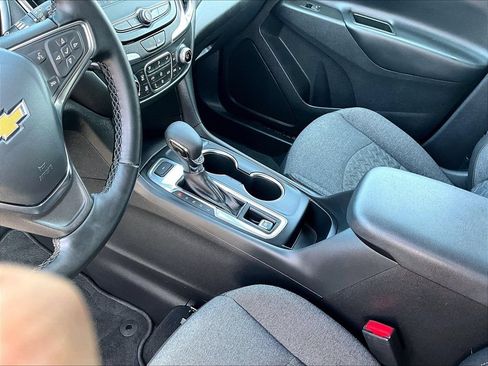 Used 2023 Chevrolet Equinox LT AWD/4WD image 19