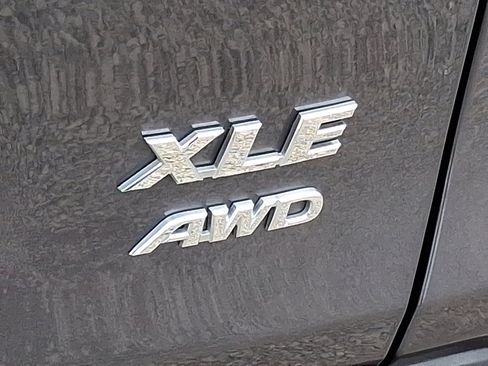 Used 2022 Toyota RAV4 XLE w/ Convenience Package image 35