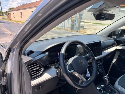 Used 2025 Volkswagen Taos S FWD image 32