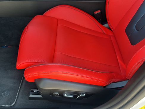 Used 2026 BMW M5 w/ Carbon Package AWD/4WD image 15