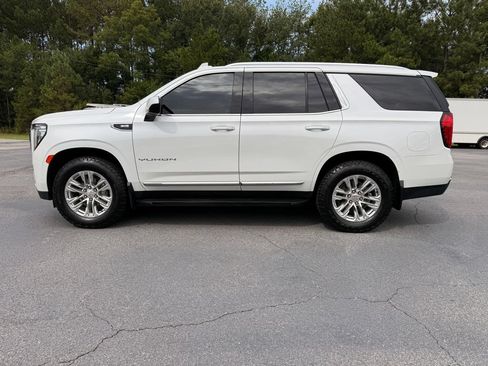 Used 2022 GMC Yukon SLT AWD/4WD image 2