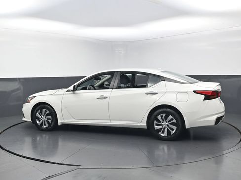 Used 2020 Nissan Altima 2.5 S AWD/4WD image 3
