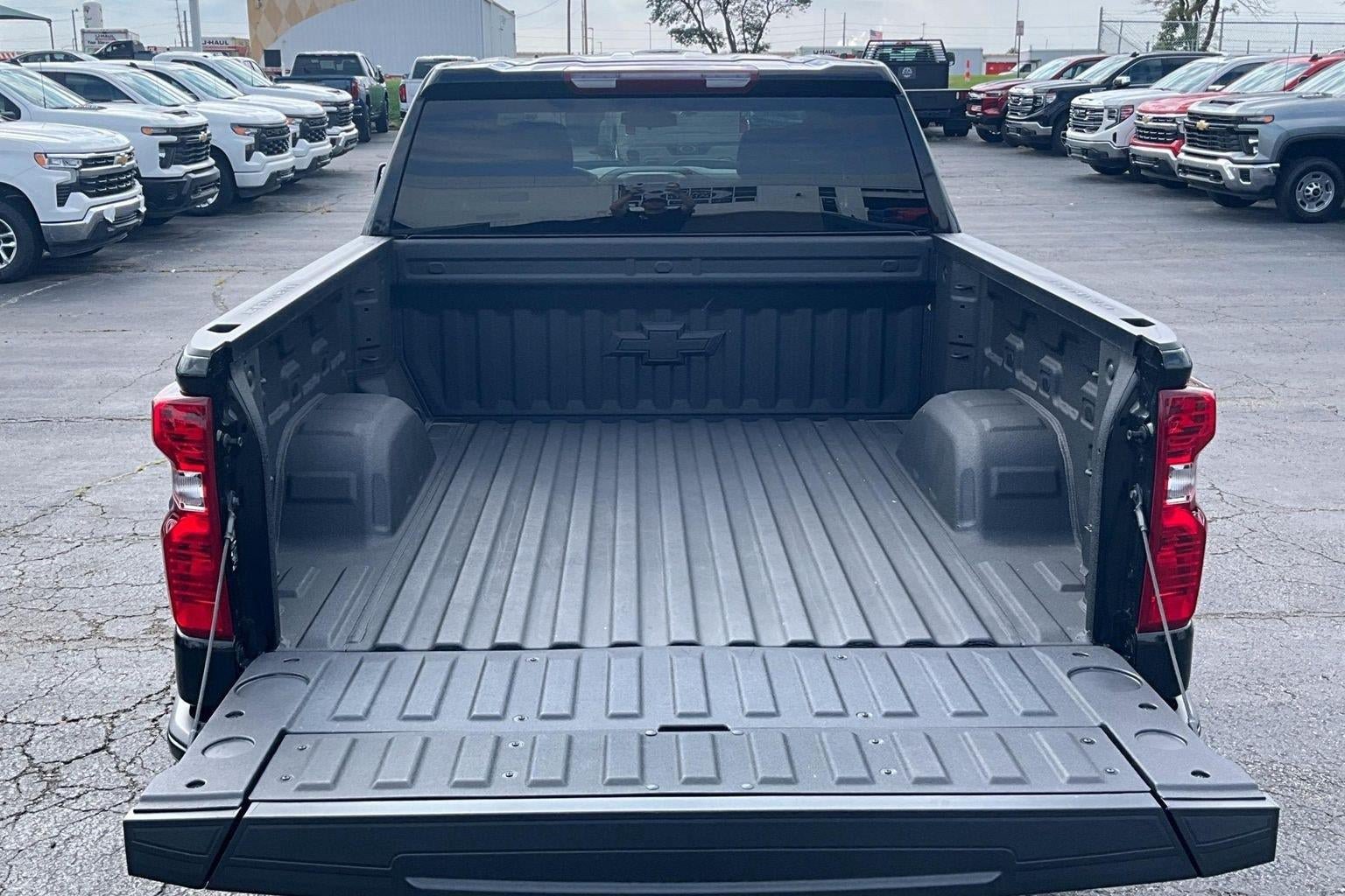 Used 2026 Chevrolet Silverado 1500 Custom Trail Boss AWD/4WD image 4