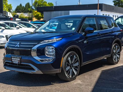 New 2026 Mitsubishi Outlander SE AWD/4WD image 4