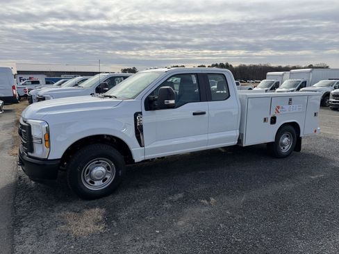 New 2026 Ford F250 XL image 2