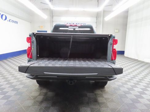 Used 2025 Chevrolet Silverado 1500 ZR2 w/ Technology Package image 37