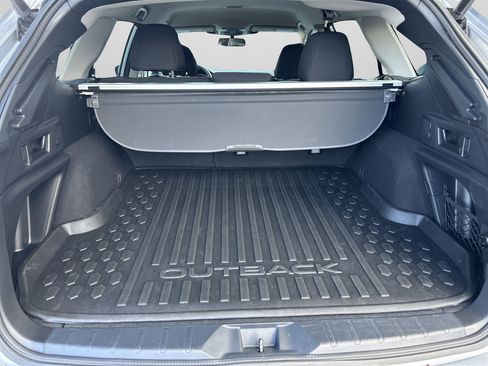 Used 2024 Subaru Outback Premium image 18