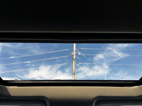 Used 2023 Chevrolet Silverado 1500 LTZ w/ LTZ Premium Package image 15